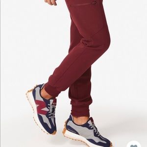 Figs burgundy zamora petite joggers